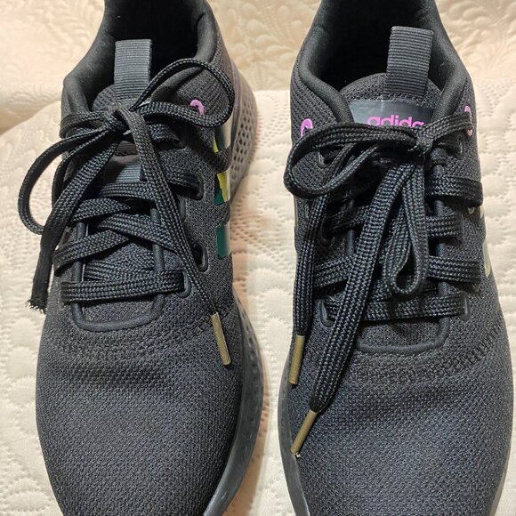 WOMEN'S ADIDAS SHOE SIZE 7 - Picture 1 of 7